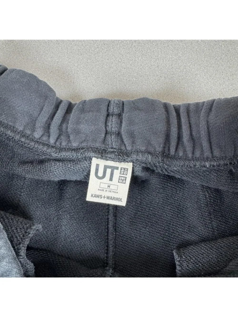 Uniqlo kaws warhol